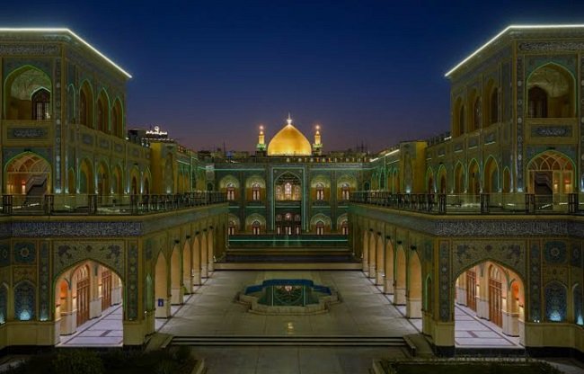 المولى أمير المؤمنين والائمة بعدة جمعوا القرآن الكريم
