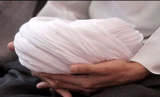 العمامة بين البلاغة والفكر