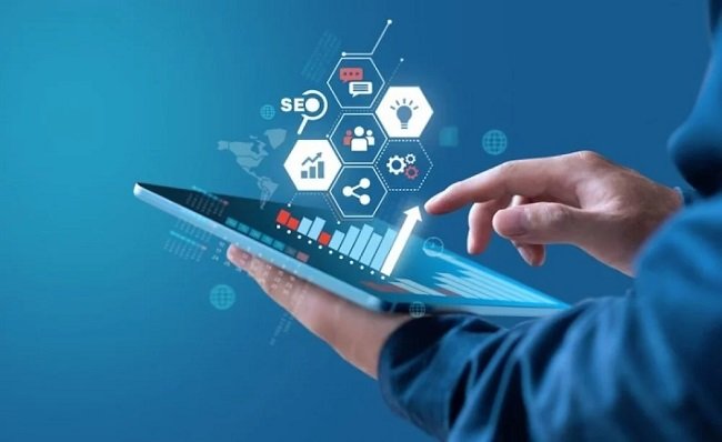 التسويق الإلكتروني ودوره في نجاح وكالات السياحة العلاجية
