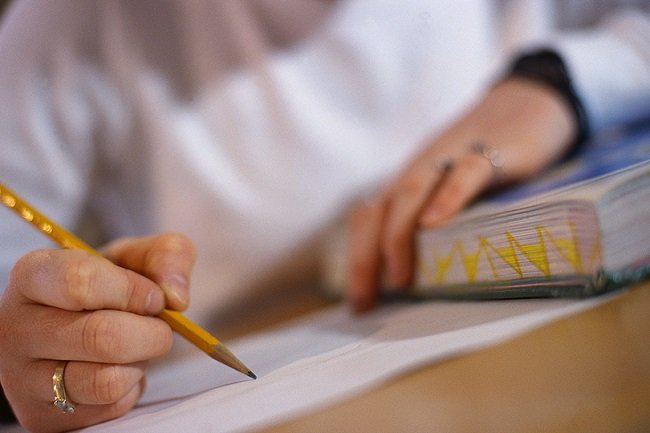 جماليات النص الإبداعي.. تحفيز التفاعل وتنمية حس التلقي 