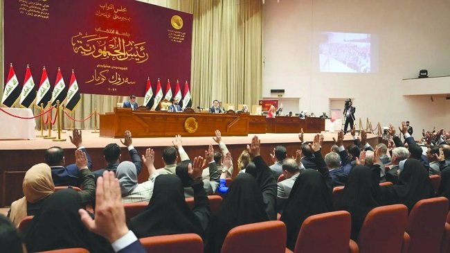  انتخاب رئيس الجمهورية في العراق: بين الالتزام الدستوري وضغوط السياسة، هل يحتمل الدستور مزيدًا من التأجيل؟