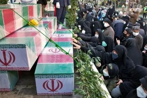 مداد دماء الشهداء: من ينتصر حقًا؟