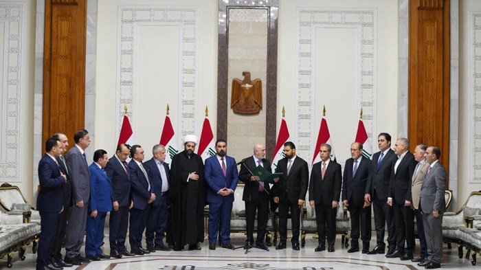 بين الوعود والانجاز