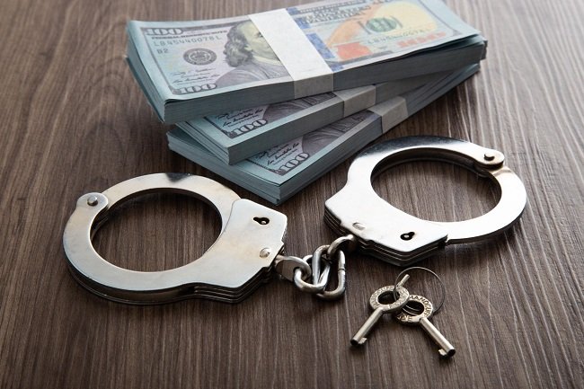 من حرق الملايين في تنور الجميلي الى مزرعة الجبوري في الصقلاوية ..كيف تحولت ثروات العراق الى غنائم للفاسدين ؟!