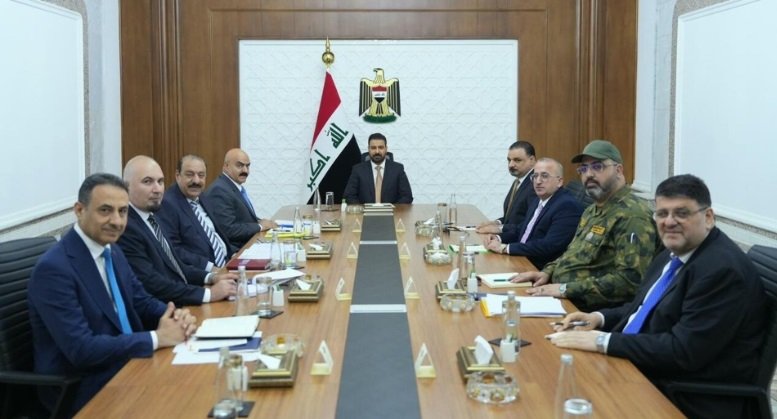 حكومة الزيدي بين مطرقة السلاح وسندان الفساد