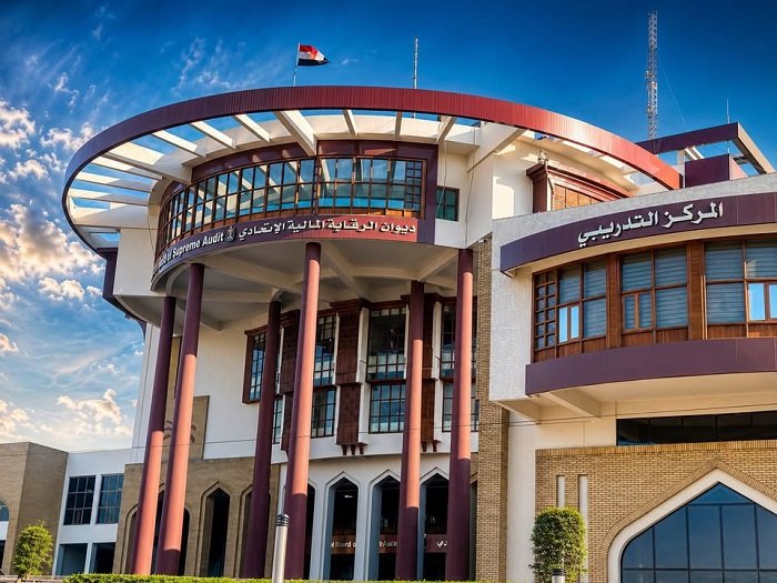 السلف دون معالجات... بوابة للفساد في المؤسسات !!