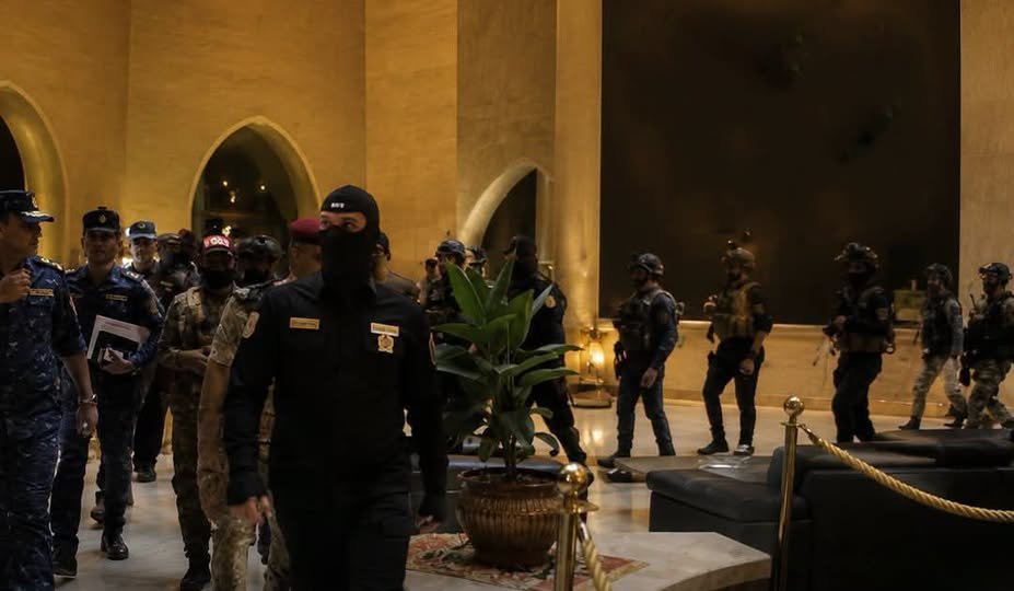 متداول :مداهمة عدد من منازل المسؤولين في مدينة سامراء بقضايا تتعلق بالفساد