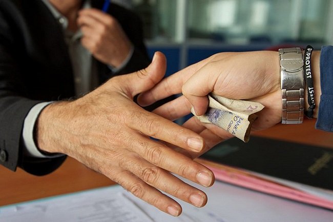 سدوا هذا الباب من الفساد يا وزارة الصخة