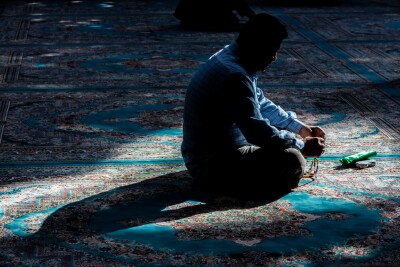 علاقة الفرد الشيعي باجتماعه الديني: خمسة أنماط للانتماء والفاعلية