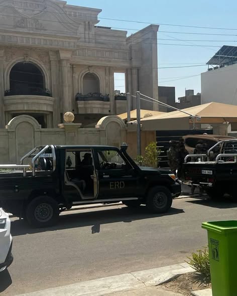 قوة من هيئة النزاهة تعتقل وكيل وزارة الكهرباء لشؤون النقل والتوزيع