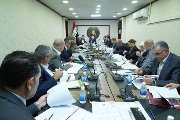 لجنة الكهرباء والطاقة النيابية تستضيف مديري شركات الكهرباء لمناقشة تقرير ديوان الرقابة المالية