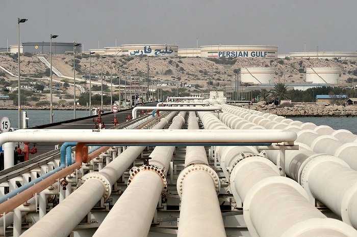 انابيب_النفط.jpg